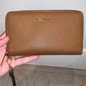 Michael Kors Wristlet / Wallet